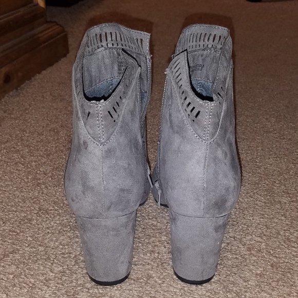 Booties - Picture 3 of 5